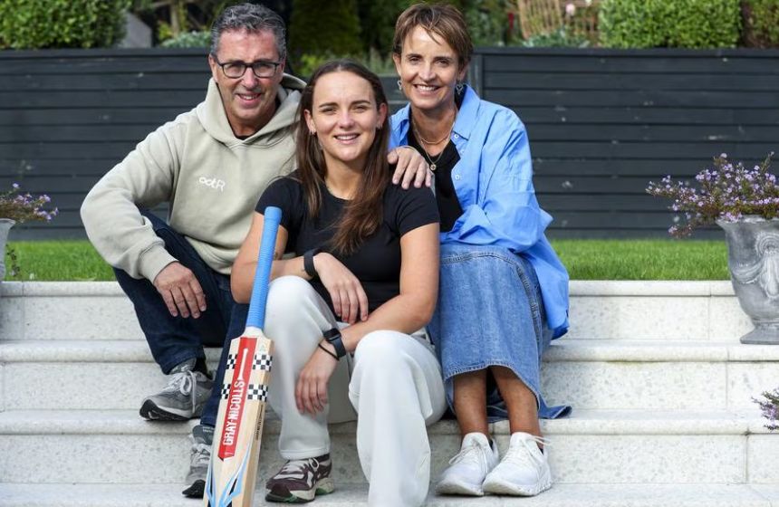 Jess Ker Her Father Robbie Kerr and Mother Jo Kerr